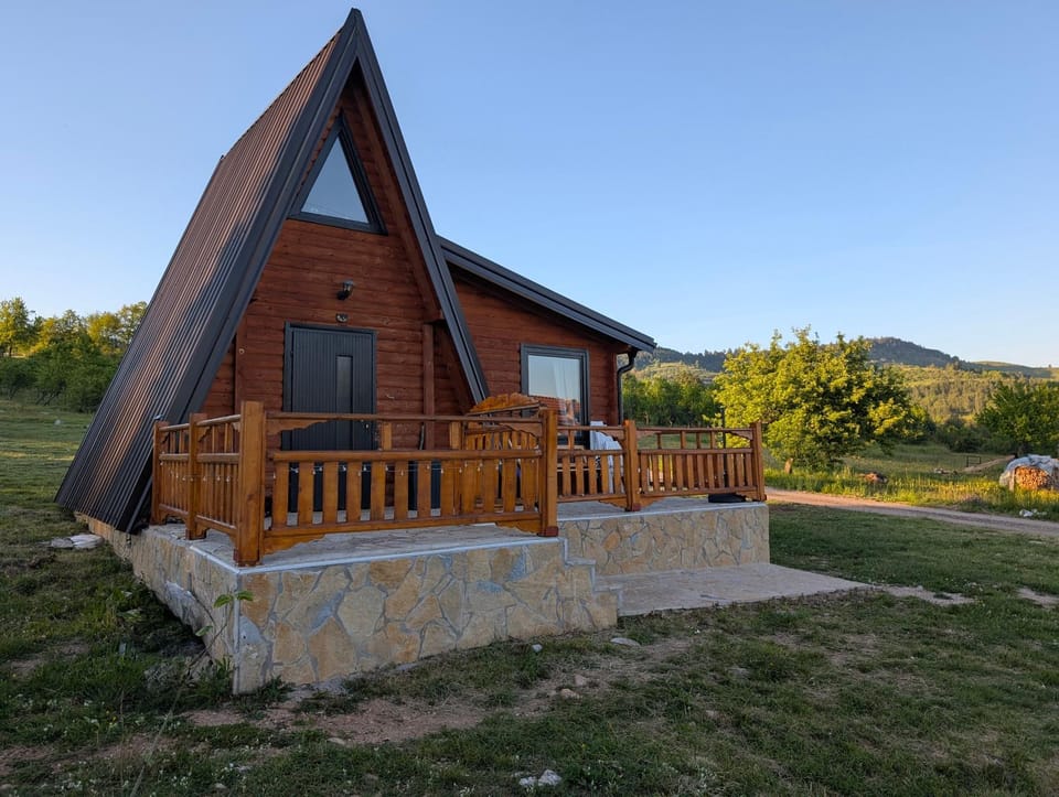 AA Pine vikendica za izdavanje u srcu Zapadne Srbije Chalet in Zlatibor District, Serbia