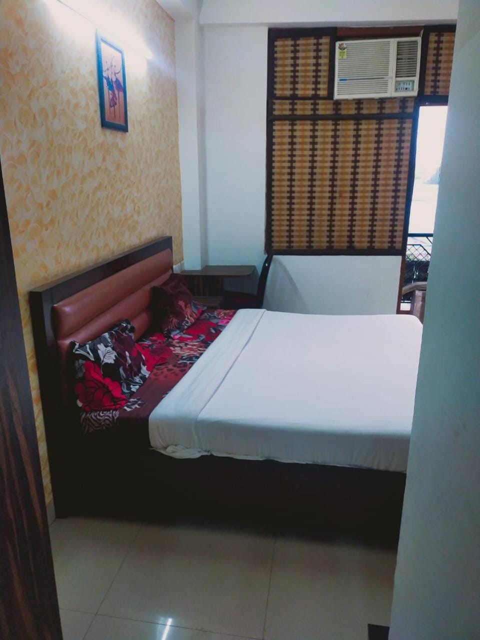 GRT Residency Hotel Bed and Breakfast in Gurugram