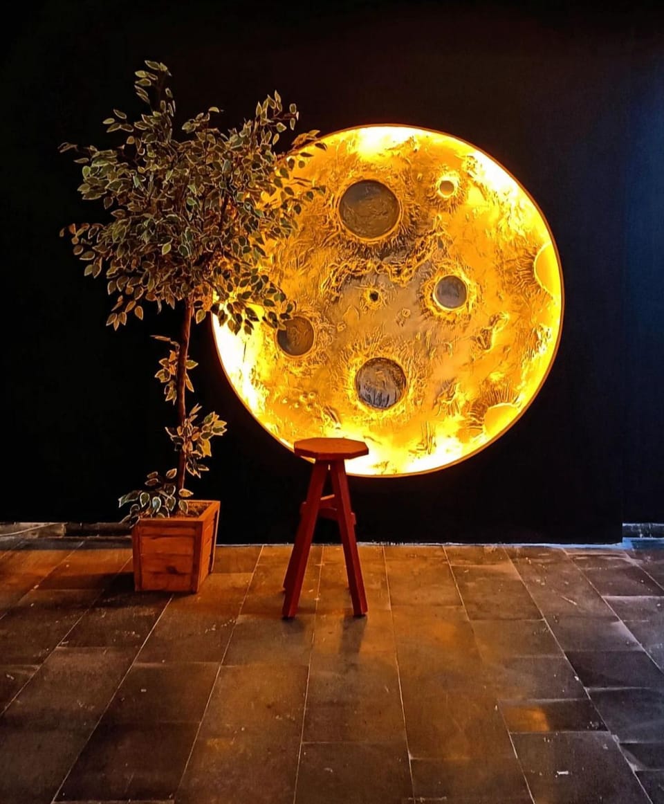 Night, Decorative detail