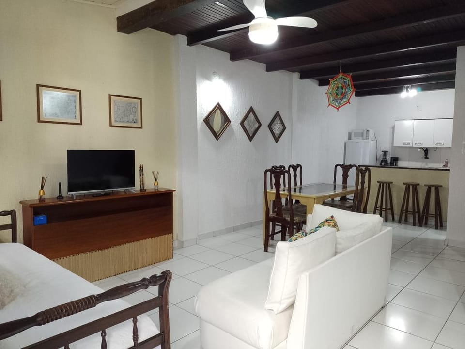 Communal lounge/ TV room, TV and multimedia, Living room, Seating area