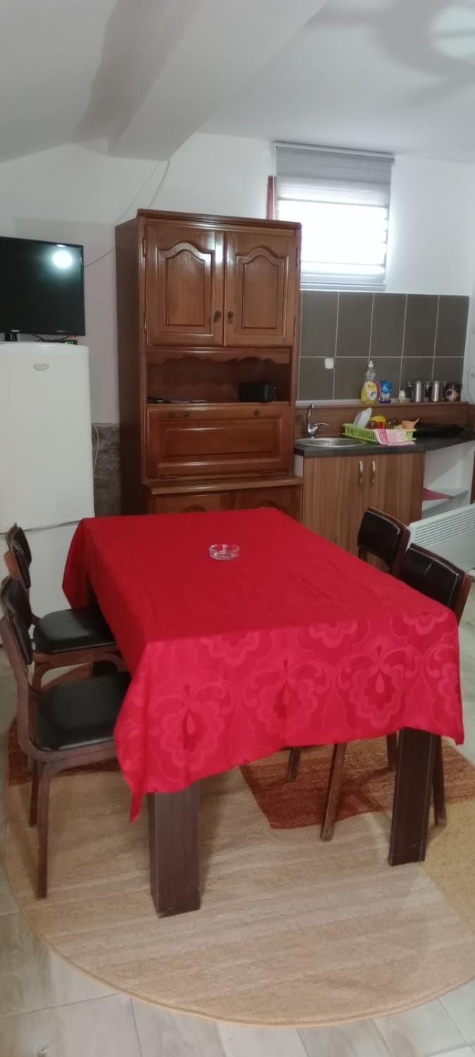 Konak Šarac Apartment in Serbia