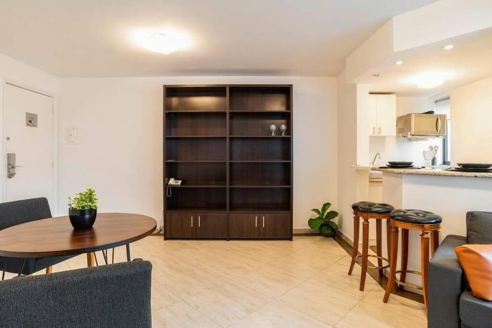 Seating area, Dining area
