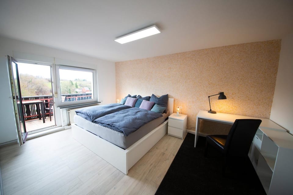 Bed, Balcony/Terrace, Bedroom