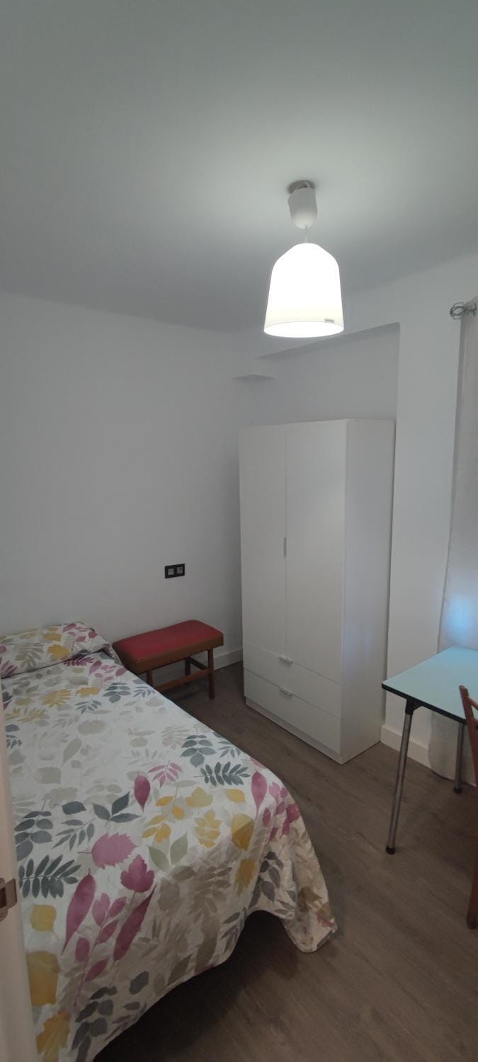 Bed, Photo of the whole room, Bedroom, wardrobe