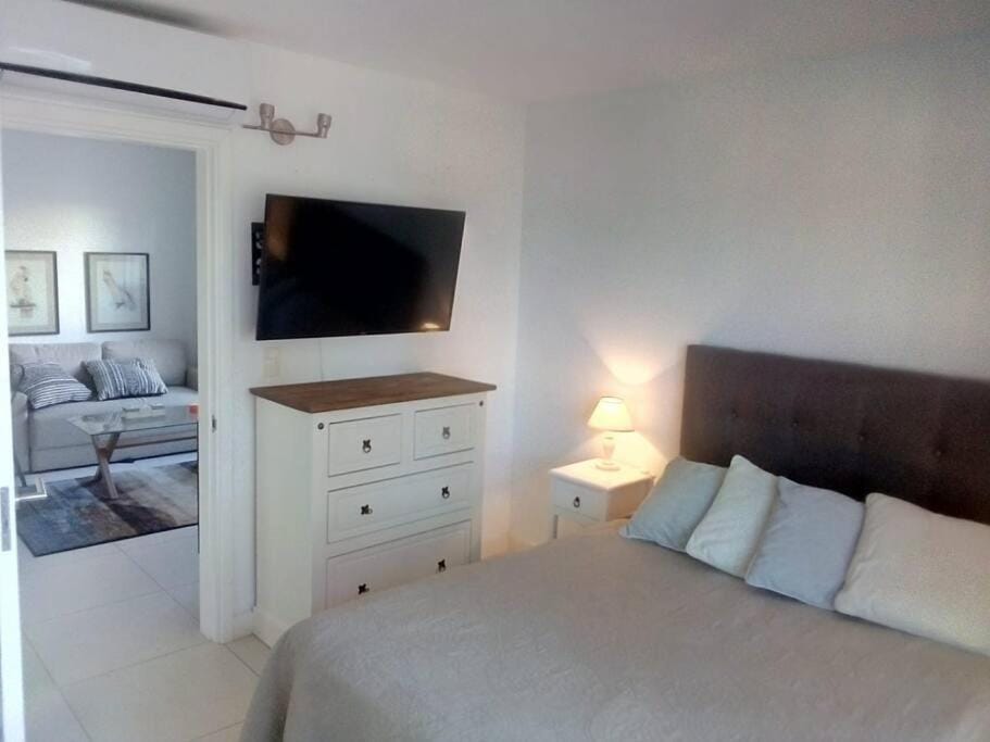 Lux Tower Departamento 2 ambientes Apartment in Punta del Este