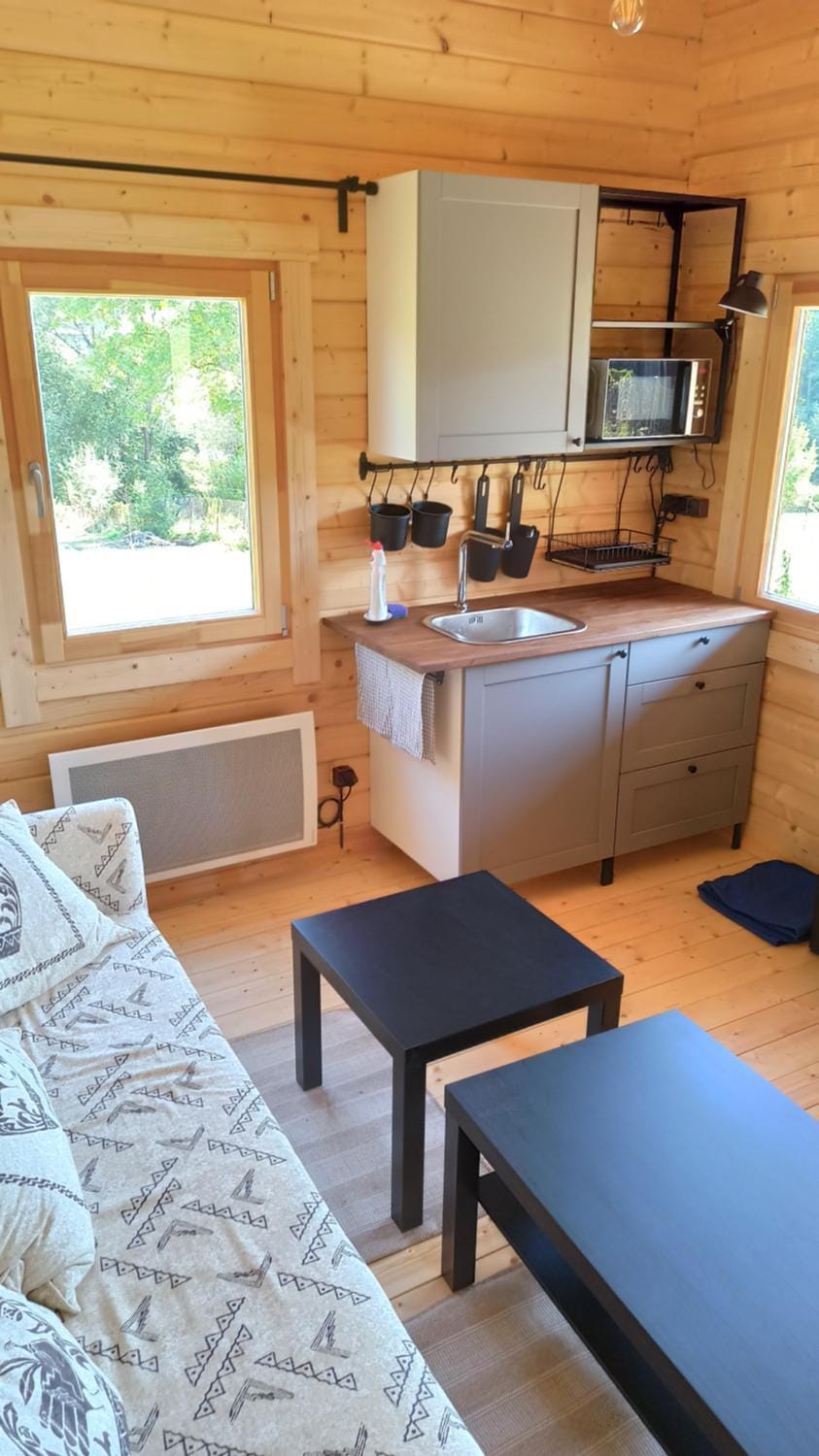 Kitchen or kitchenette