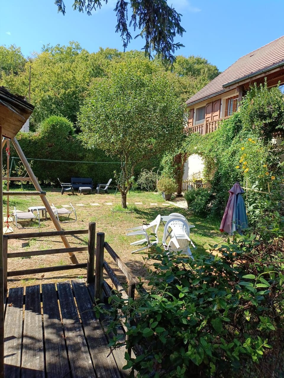 Gîte des Cèdres Ferienwohnung à Ameugny Taizé Cluny House in Bourgogne-Franche-Comté