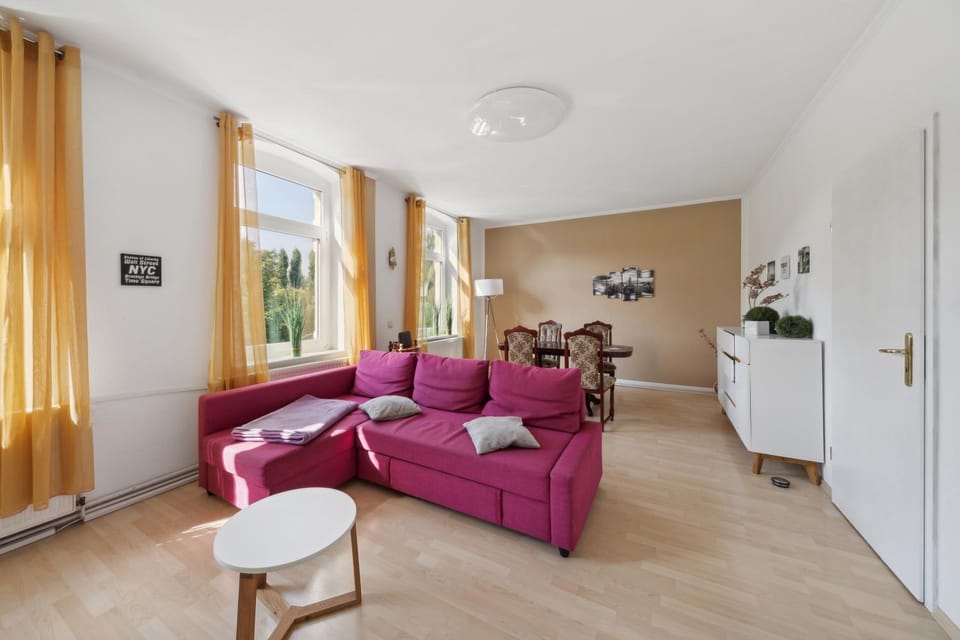 Communal lounge/ TV room, Living room, Photo of the whole room, Dining area
