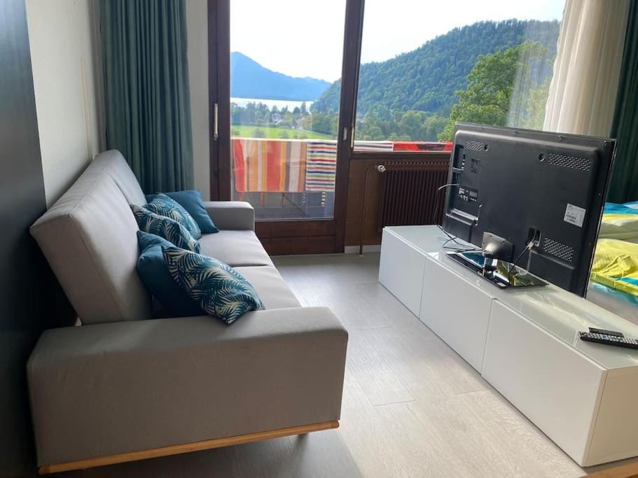 TV and multimedia, Seating area