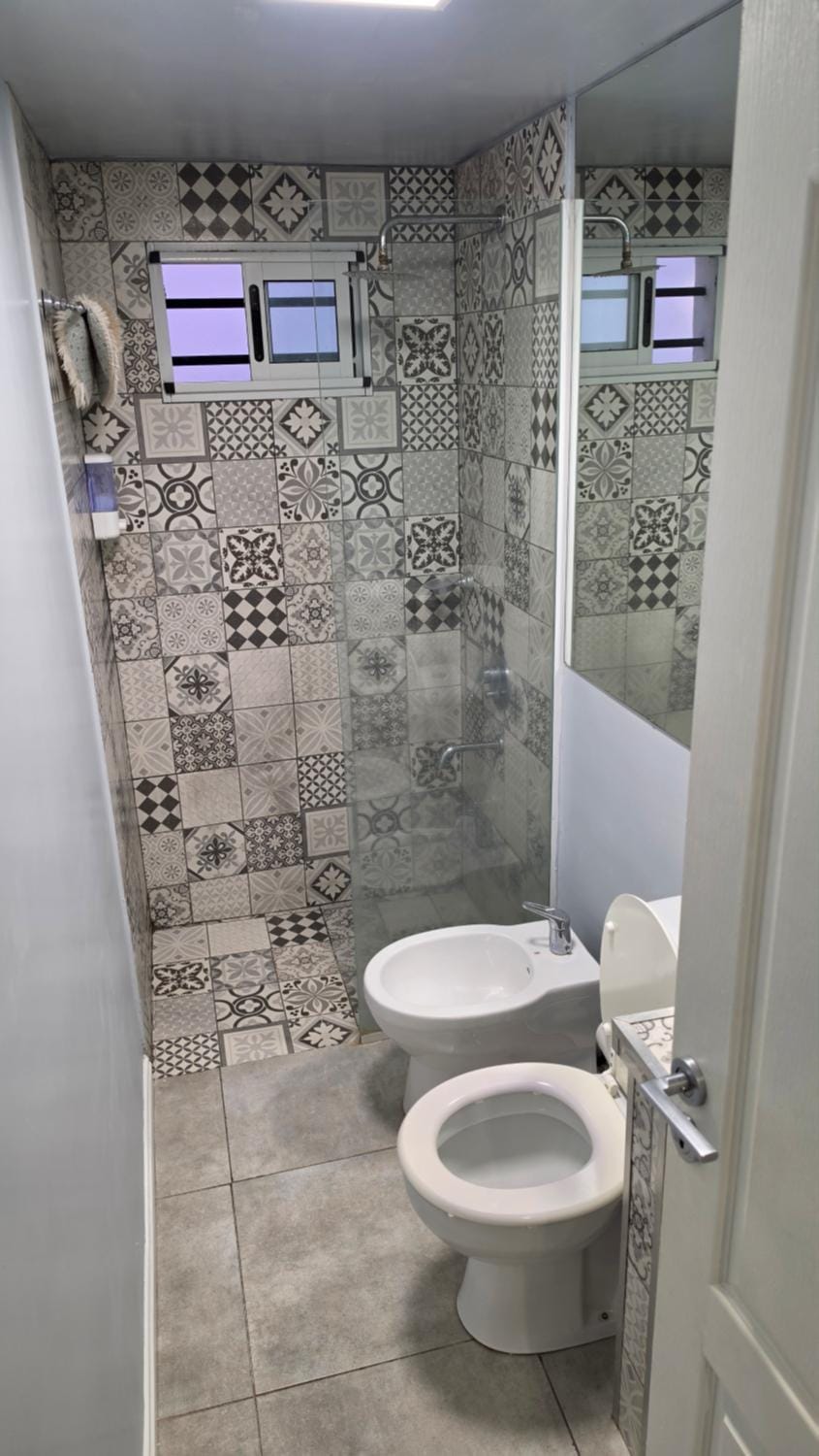 Shower, Toilet, Bathroom, bidet