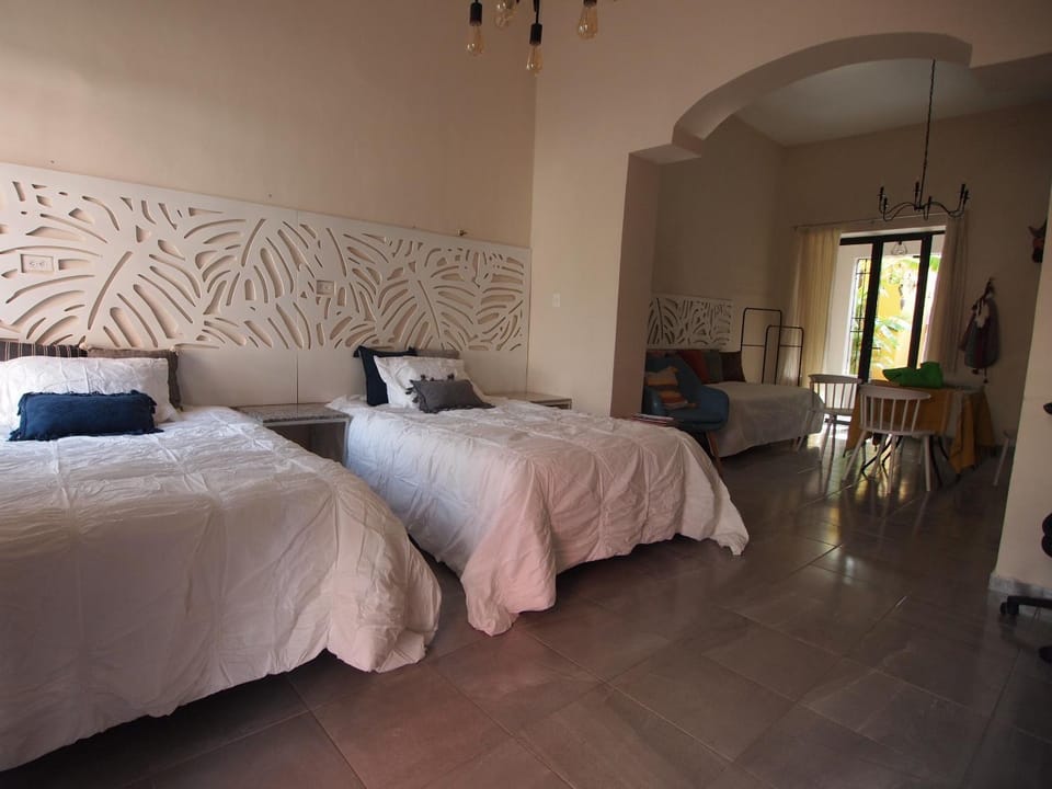 Villa Candita, a unos pasos del Paseo Montejo Villa in Merida