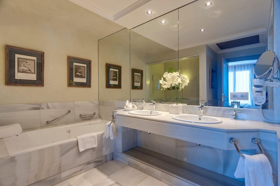 Bathroom, Bath