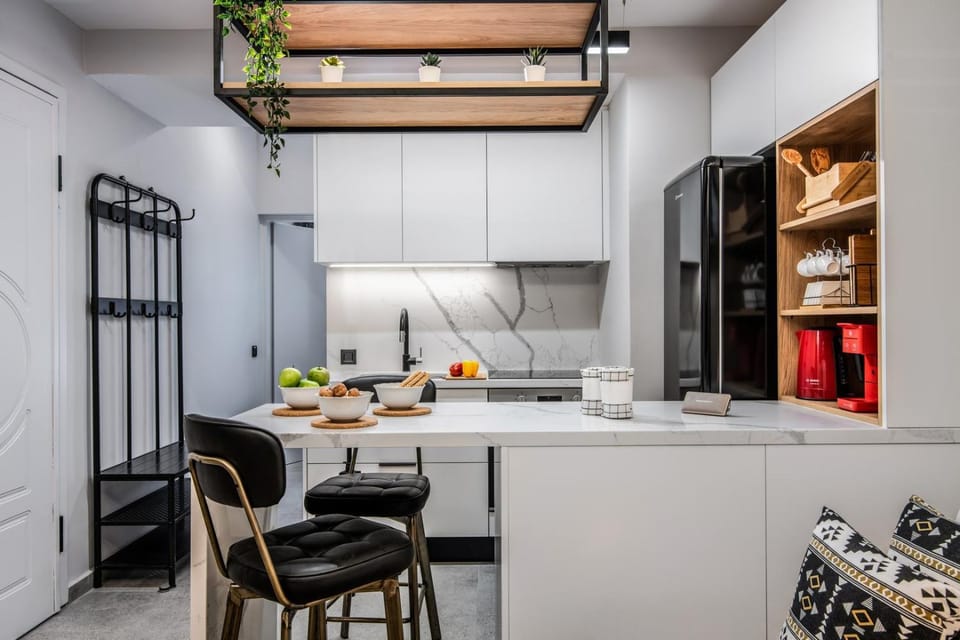 Kitchen or kitchenette, Dining area, Food, pet friendly, stove
