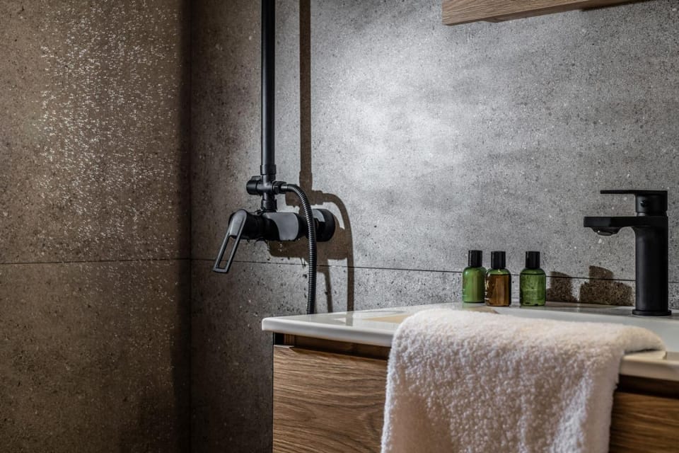 Bathroom, towels