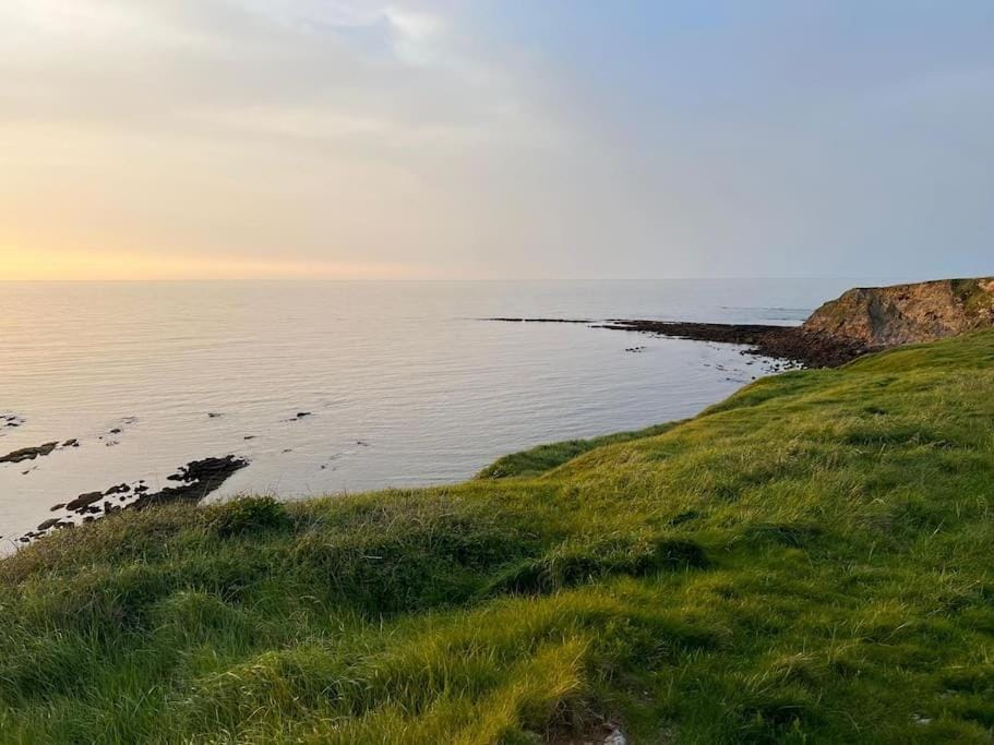 Precioso atico con vistas al mar 20 metros de Playa de Usil Apartment in Cantabria