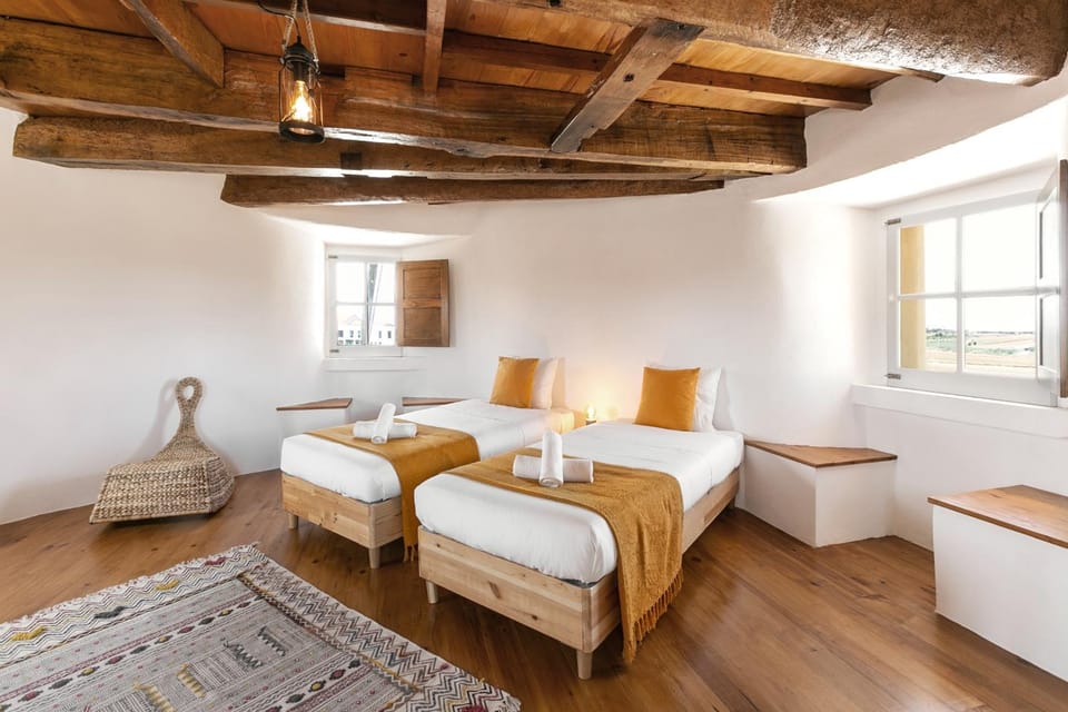 Bed, View (from property/room), Photo of the whole room, Bedroom, towels