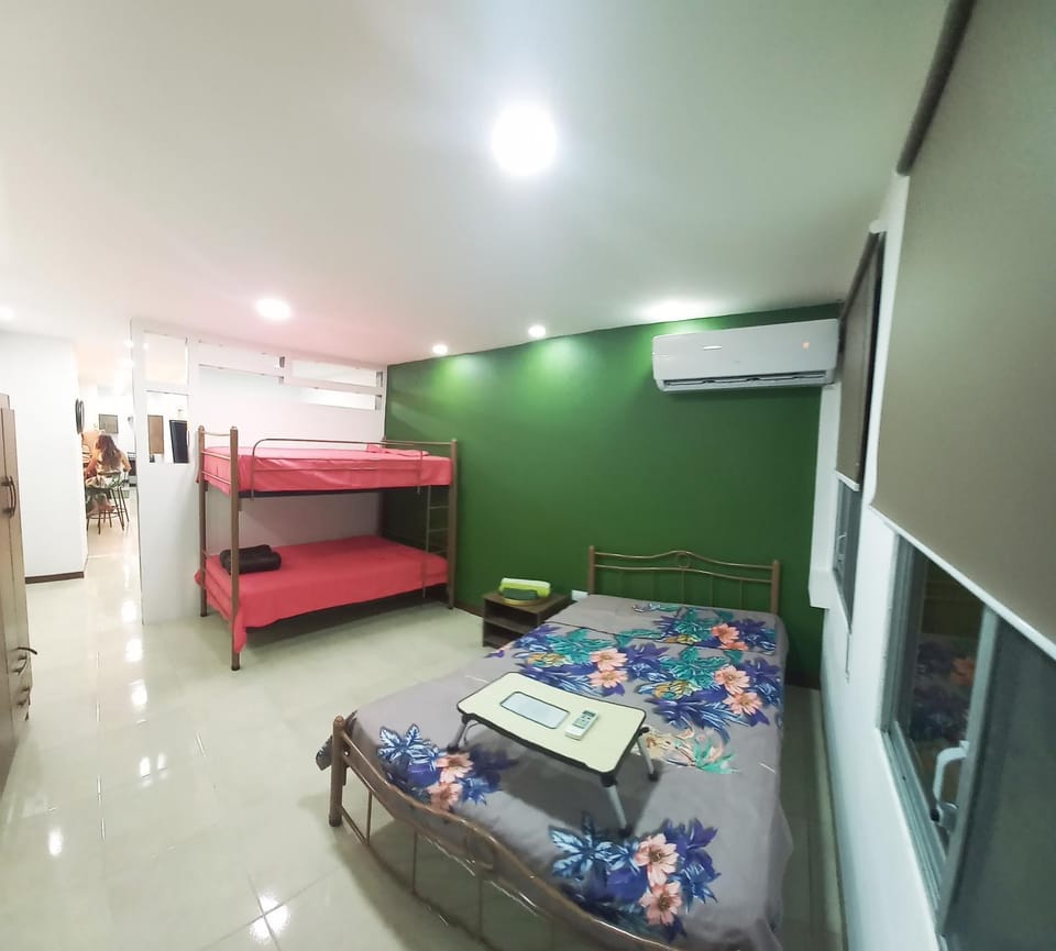 Bed, Bedroom, bunk bed