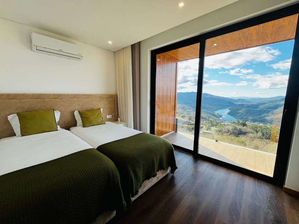 Bed, Natural landscape, Photo of the whole room, Bedroom, Mountain view, air conditioner