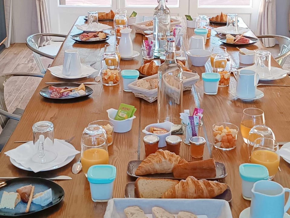 Food and drinks, Breakfast, Continental breakfast, Drinks