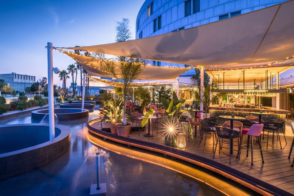 Night, Lounge or bar
