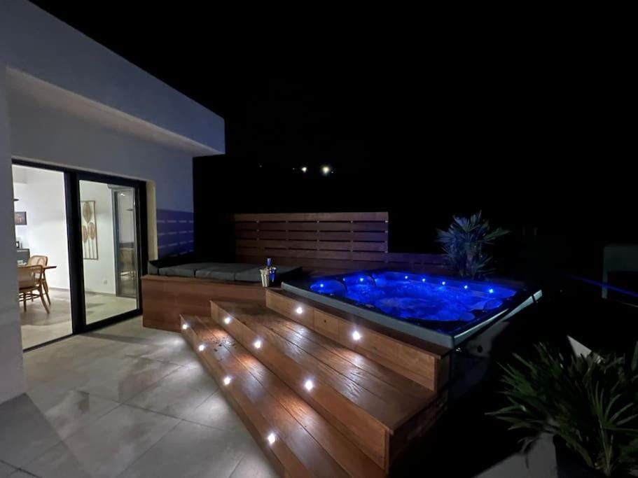 Hot Tub, Balcony/Terrace