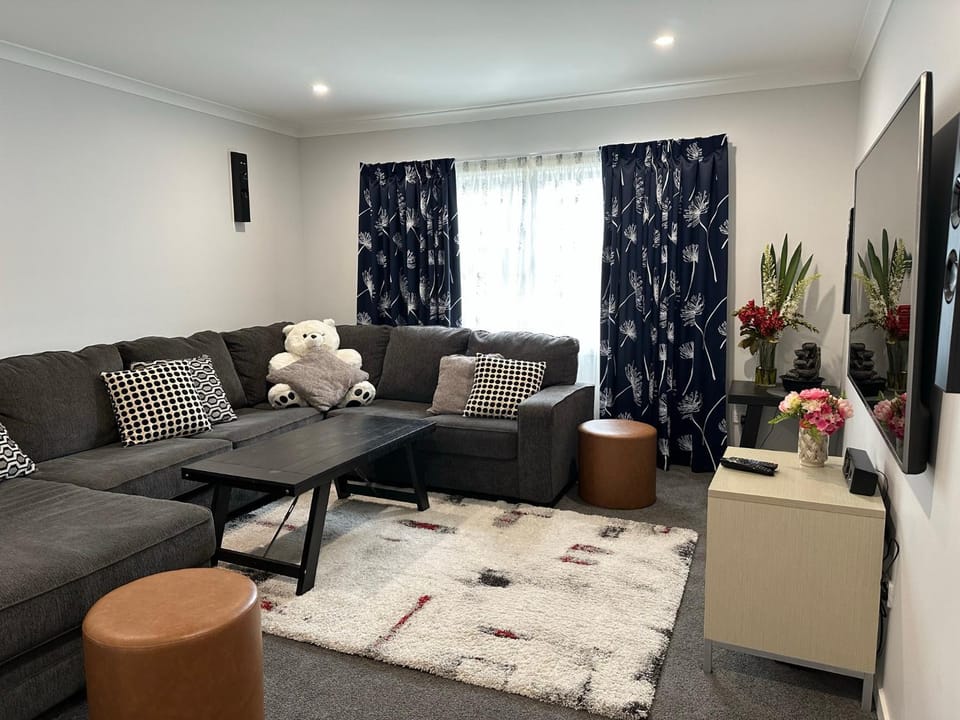 Communal lounge/ TV room, TV and multimedia