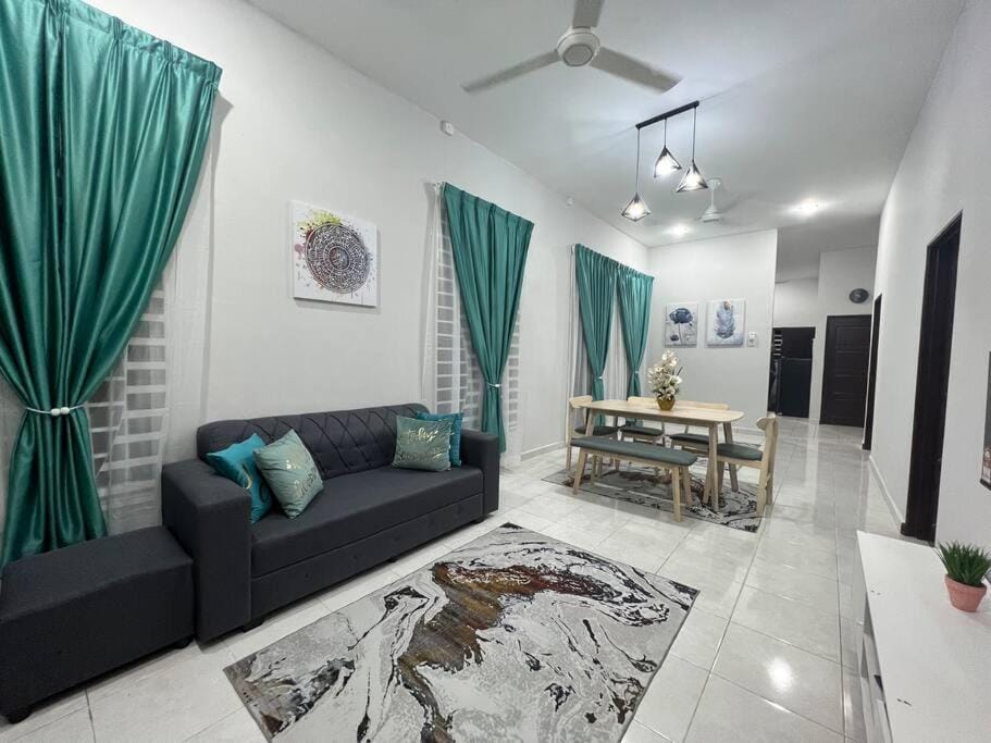 Communal lounge/ TV room, TV and multimedia, Living room, Seating area, Dining area, Evening entertainment, fireplace