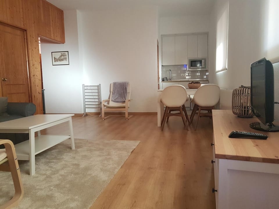 TV and multimedia, Kitchen or kitchenette
