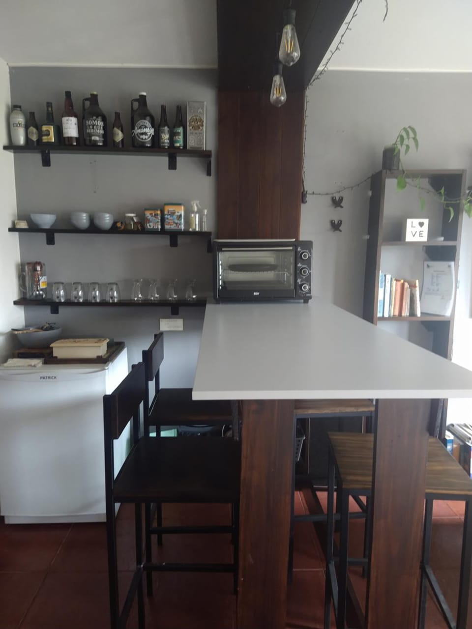 Dining area, pet friendly