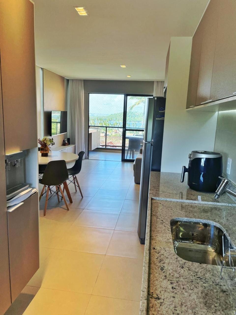 Kitchen or kitchenette, Dining area, oven, pet friendly, stove