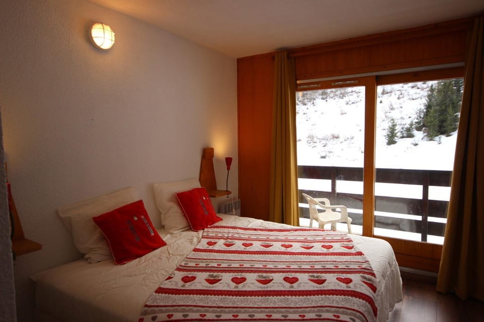 Résidence Le Lac Blanc - Appartement skis aux pieds MAE-7734 Apartment in Les Allues