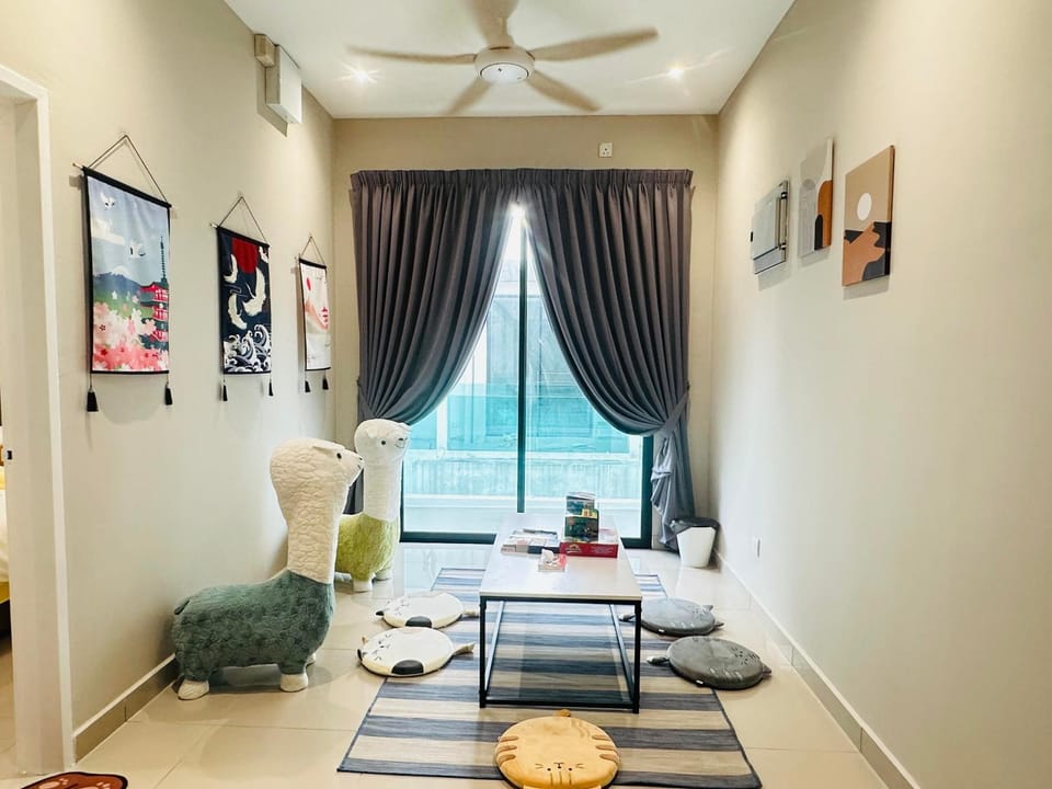 Living room, Family