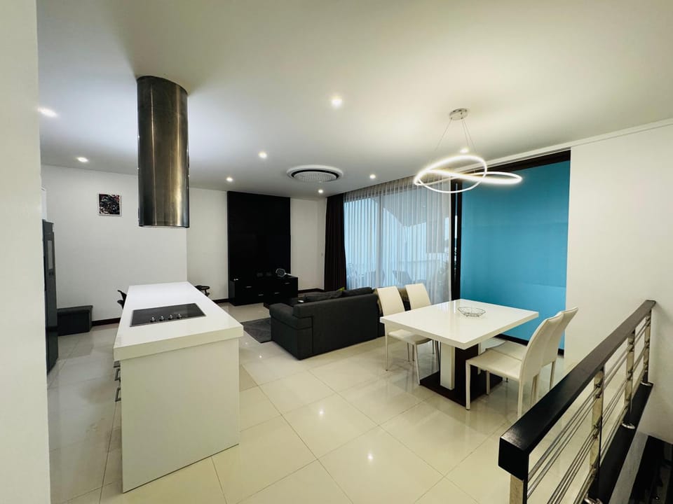 TV and multimedia, Living room, Dining area