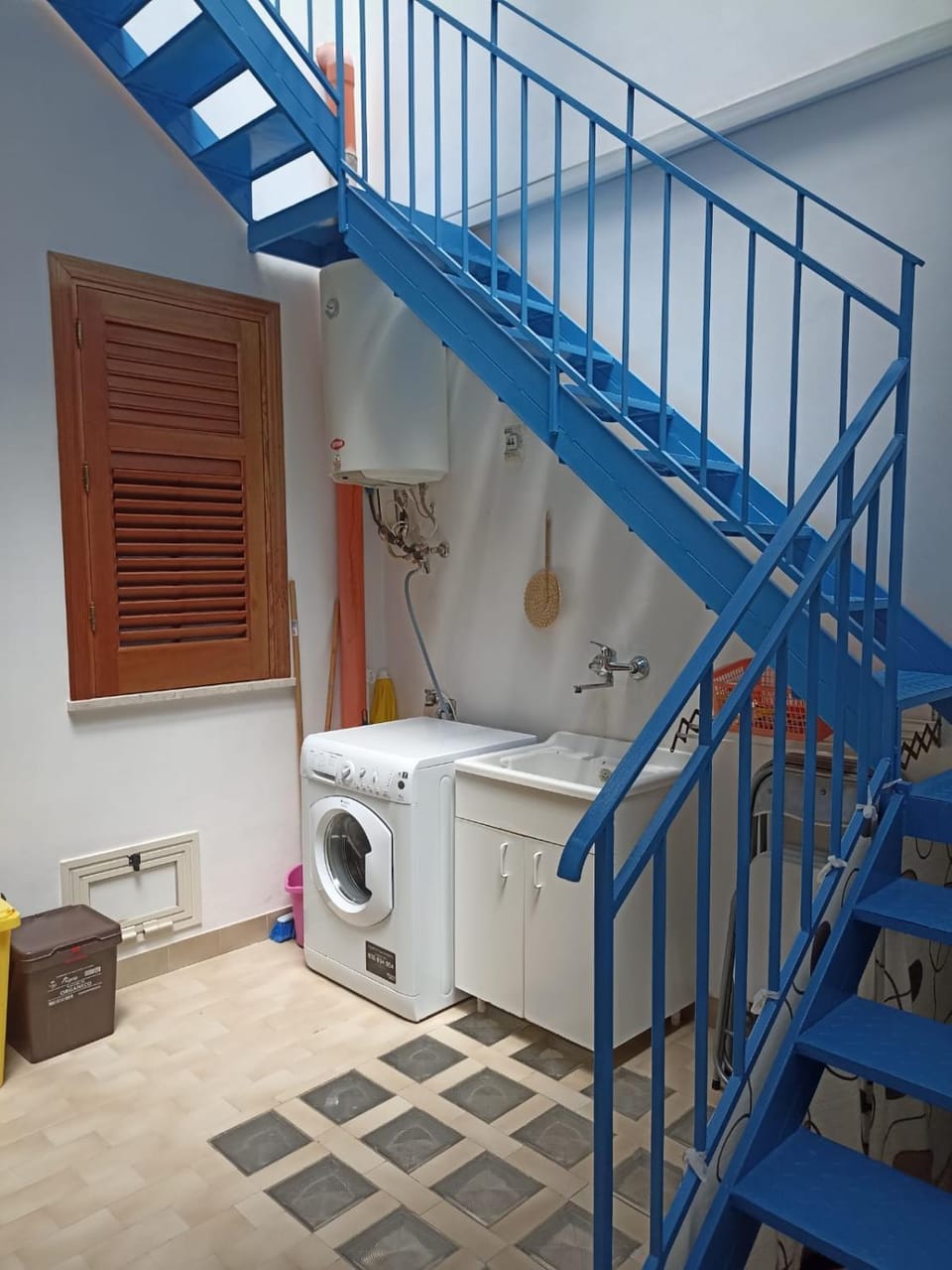 laundry, washing machine