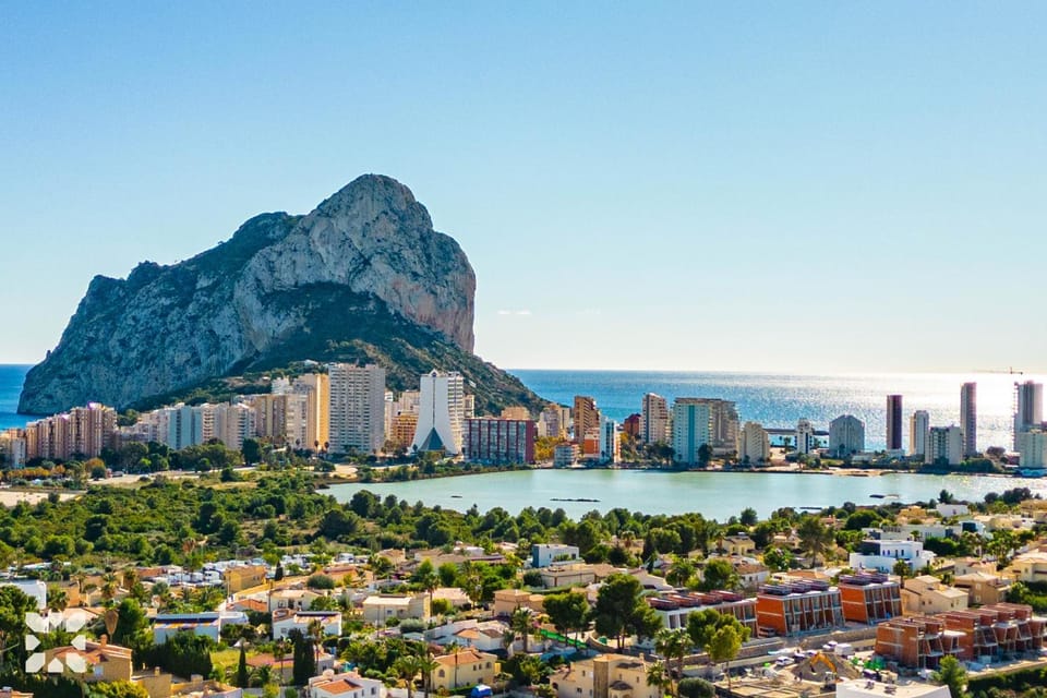 Nearby landmark, Day, Natural landscape, Bird's eye view, City view, Mountain view, Sea view