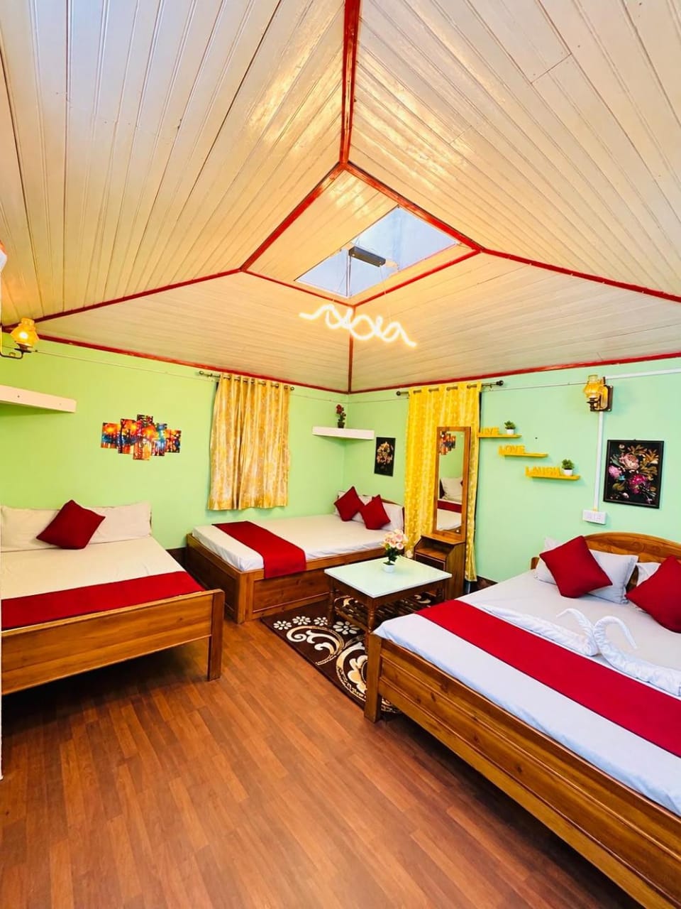 Bed, Photo of the whole room, Bedroom
