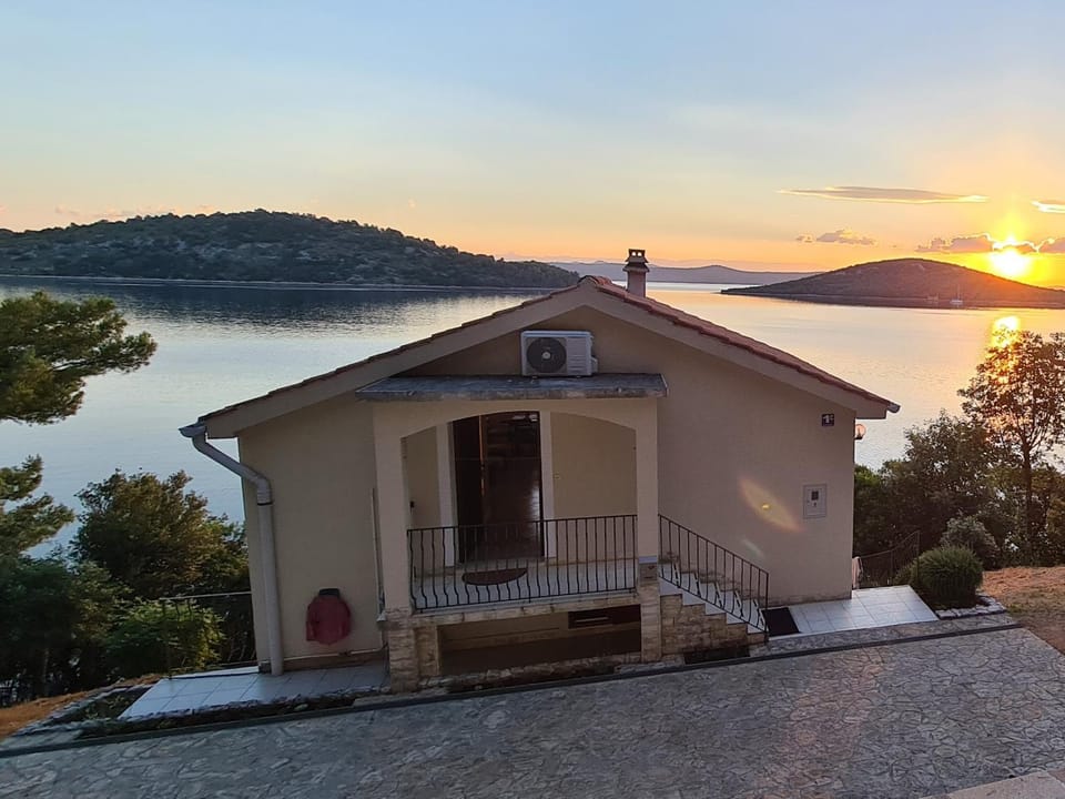 Property building, Sea view, Sunrise