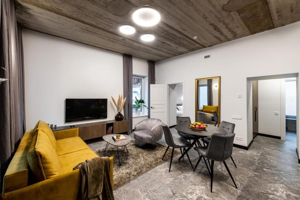 TV and multimedia, Living room, Dining area