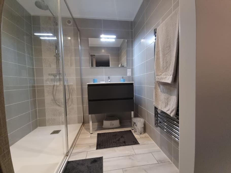 Shower, Bathroom