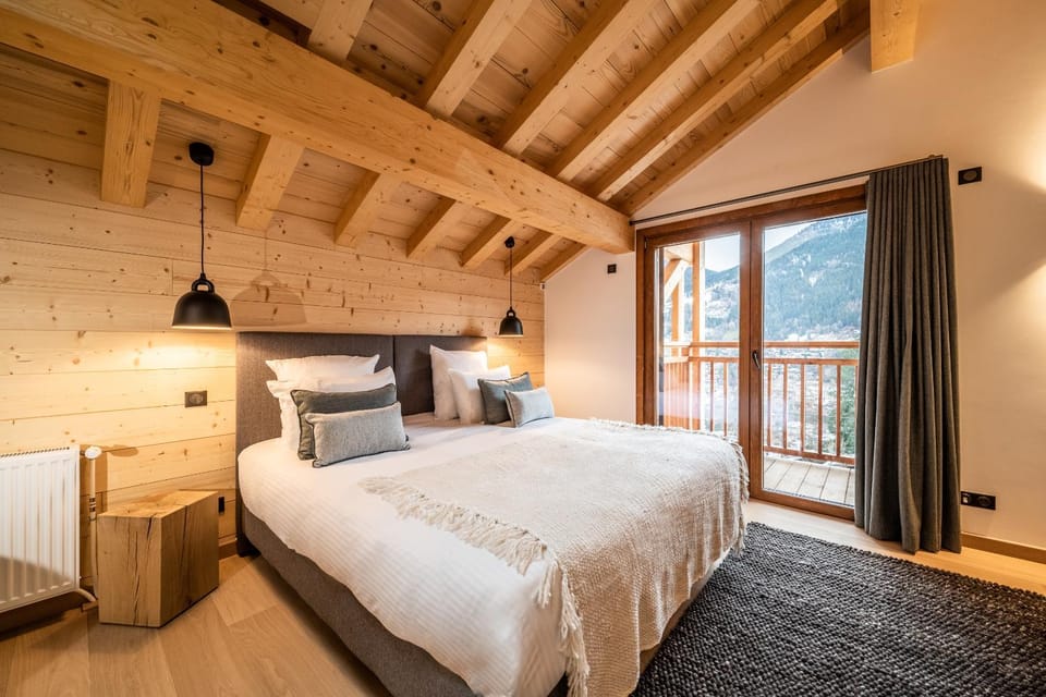 View (from property/room), Photo of the whole room, Bedroom
