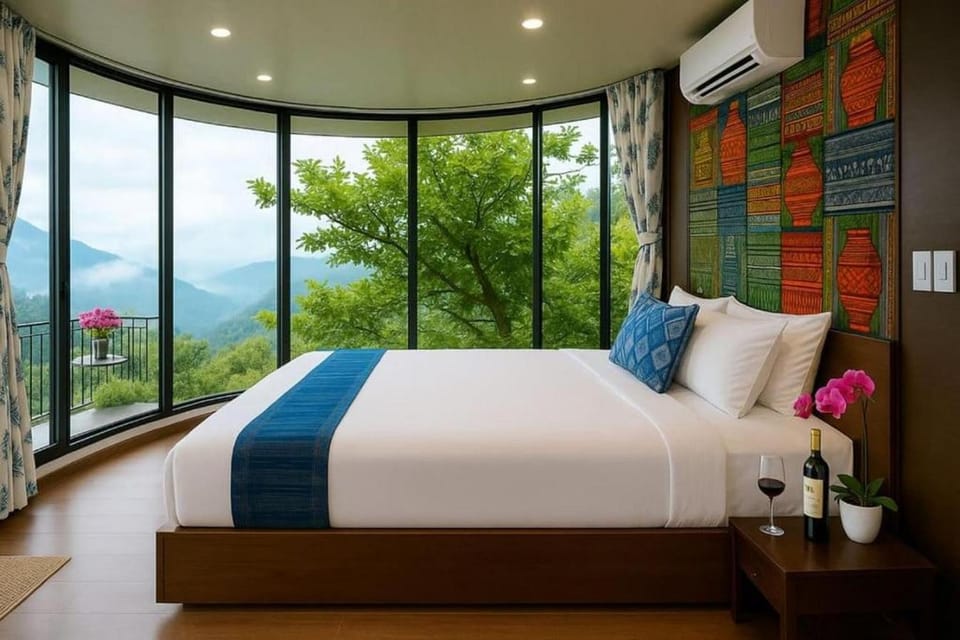 Bed, View (from property/room), Balcony/Terrace