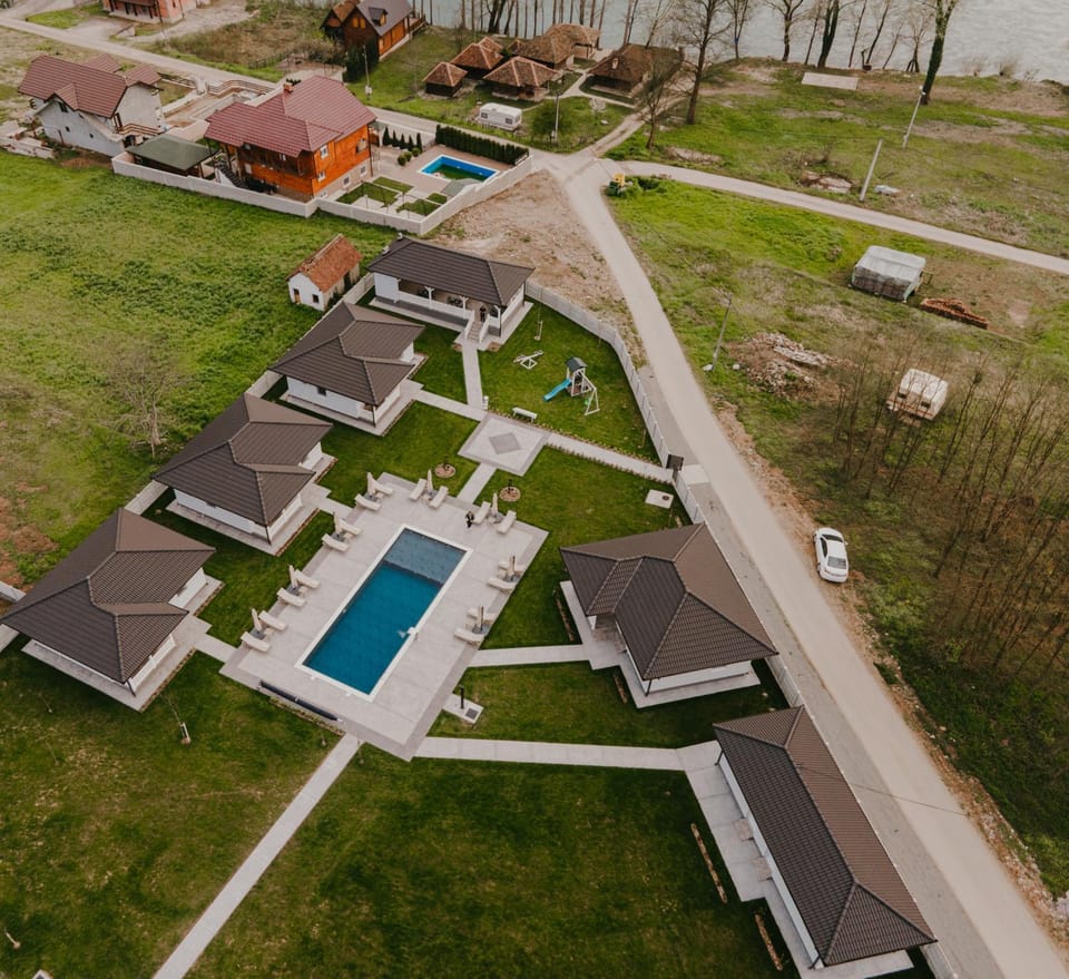 Property building, Pool view, Swimming pool, Swimming pool
