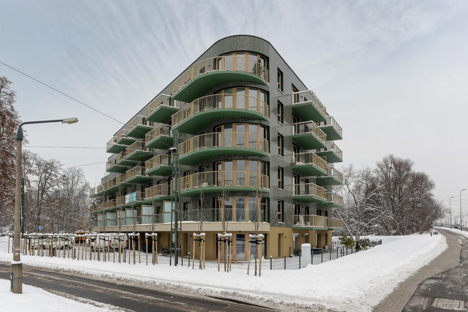Property building, Day, Winter