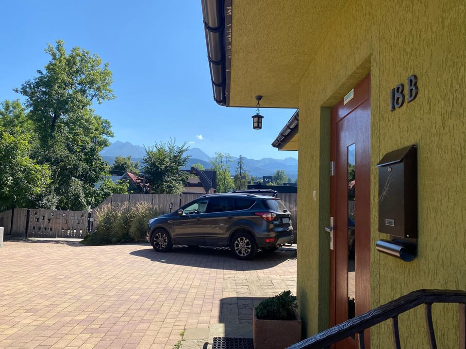 Property building, Day, Parking