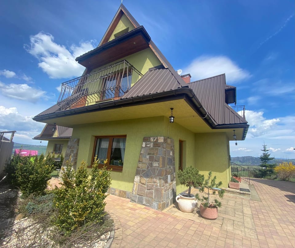 Property building, Spring, Day, Garden view
