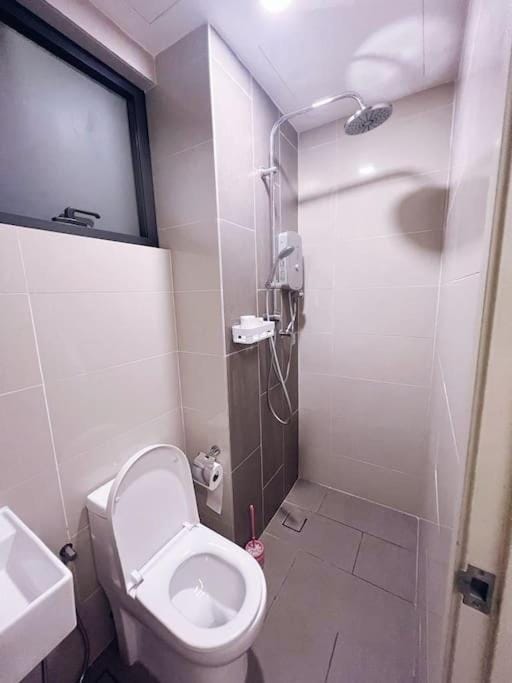 [PROMO]Connected train 2 Bedroom (ABOVE MALL)15 Apartment in Petaling Jaya