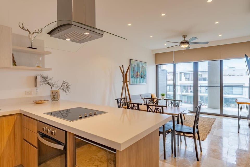 Kitchen or kitchenette, Living room, Dining area