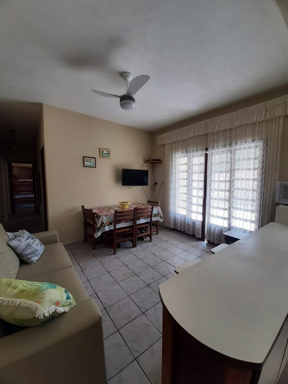 TV and multimedia, Living room, Dining area, fireplace