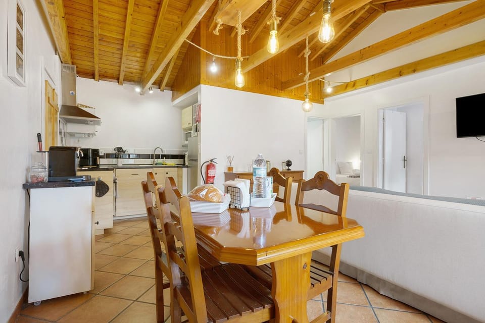 Property building, Kitchen or kitchenette, Living room