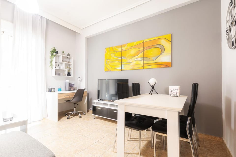 TV and multimedia, Living room, Seating area, Dining area, hair dresser